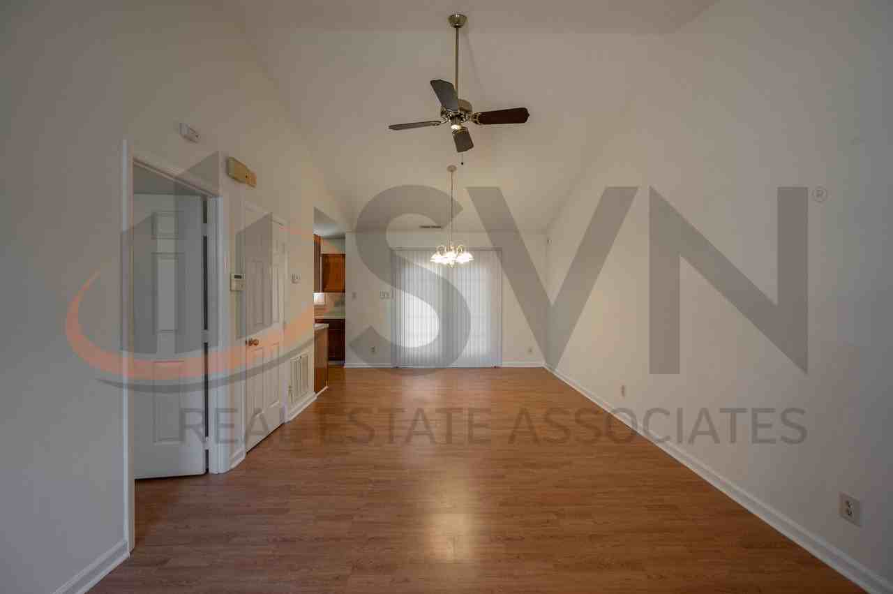 2626 Hitchcock Dr - Photo 3 of 9