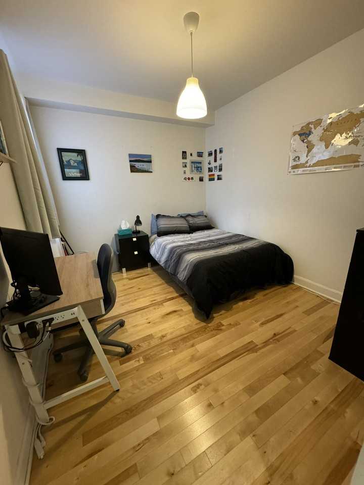 5574 Boul St-Laurent - Photo 7 of 13