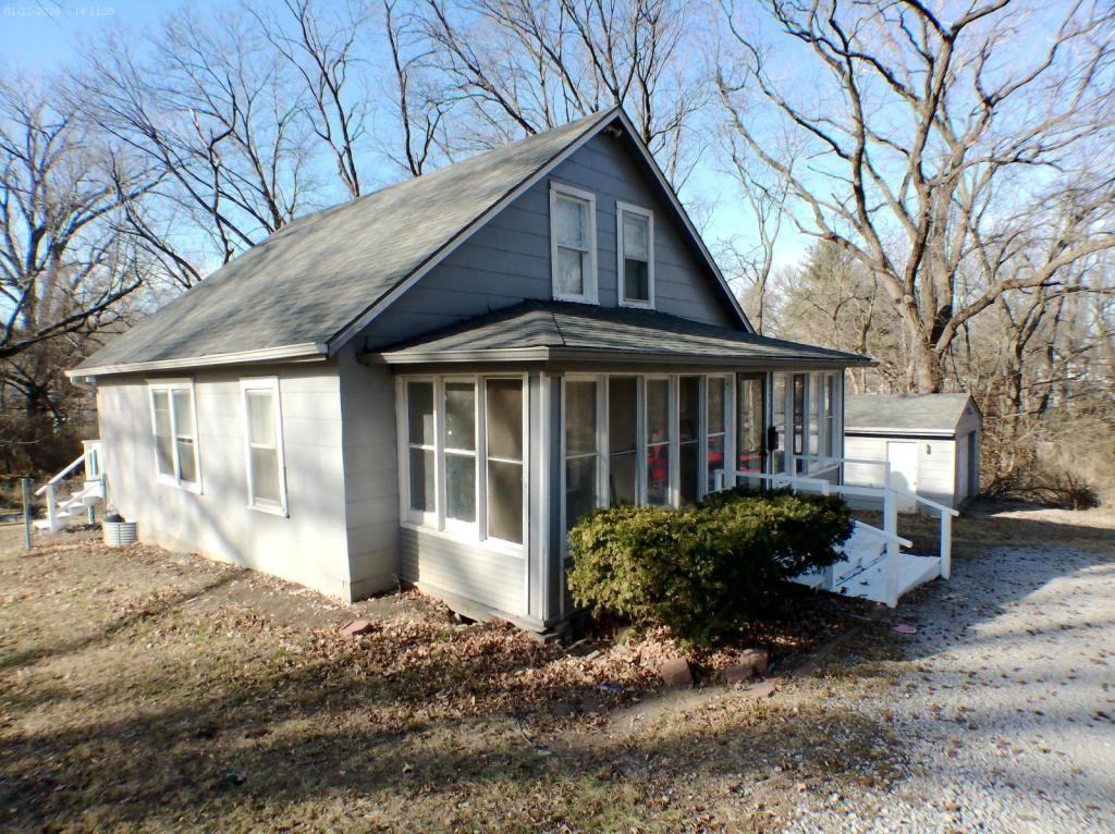 2406 S Overton Ave - Photo 2 of 29