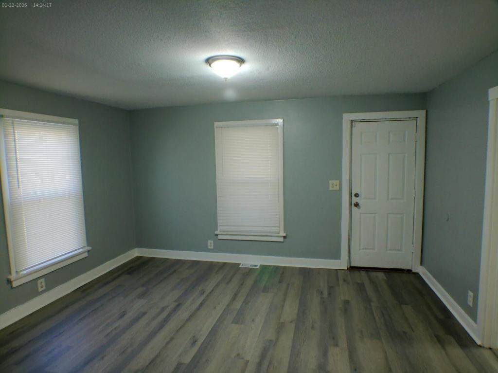 2406 S Overton Ave - Photo 4 of 29