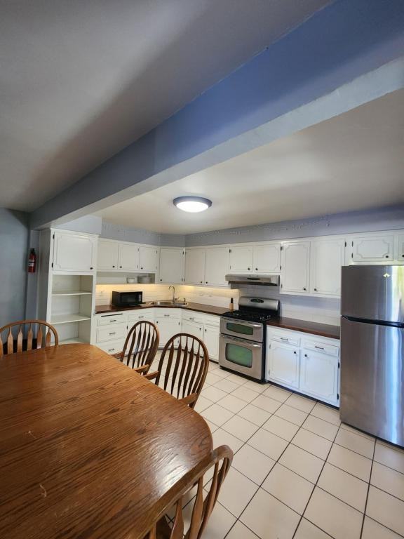 995 Rosecrans St - Photo 5 of 26