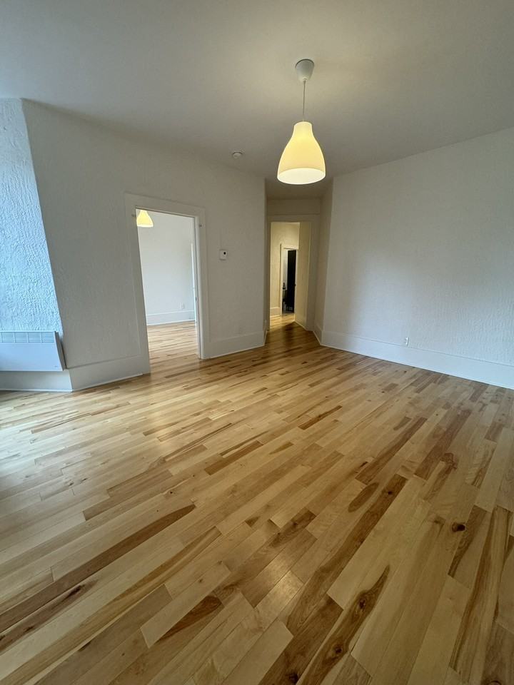 5556 Rue Jeanne-Mance - Photo 2 of 12