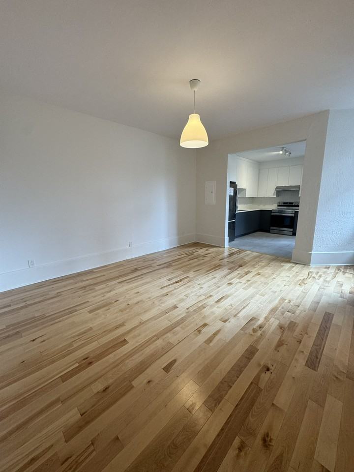 5556 Rue Jeanne-Mance - Photo 3 of 12