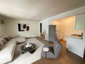 905 N Oak St - Photo 1 of 1