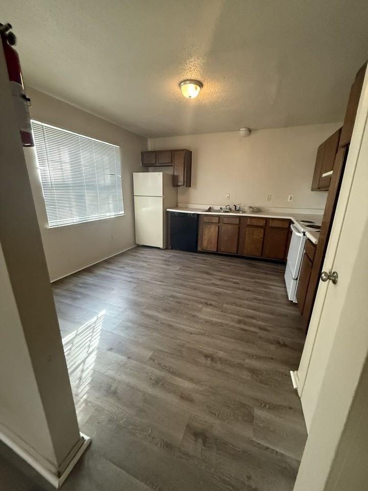 508 Lumpkin Ave #02-10 - Photo 4 of 4