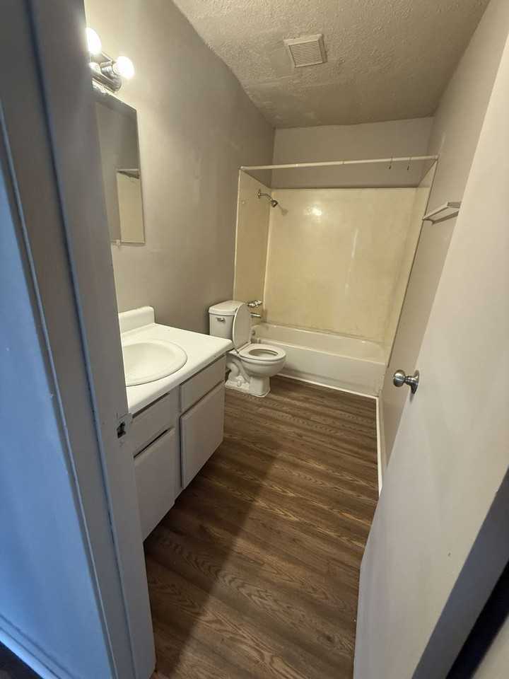 508 Lumpkin Ave #02-11 - Photo 2 of 4