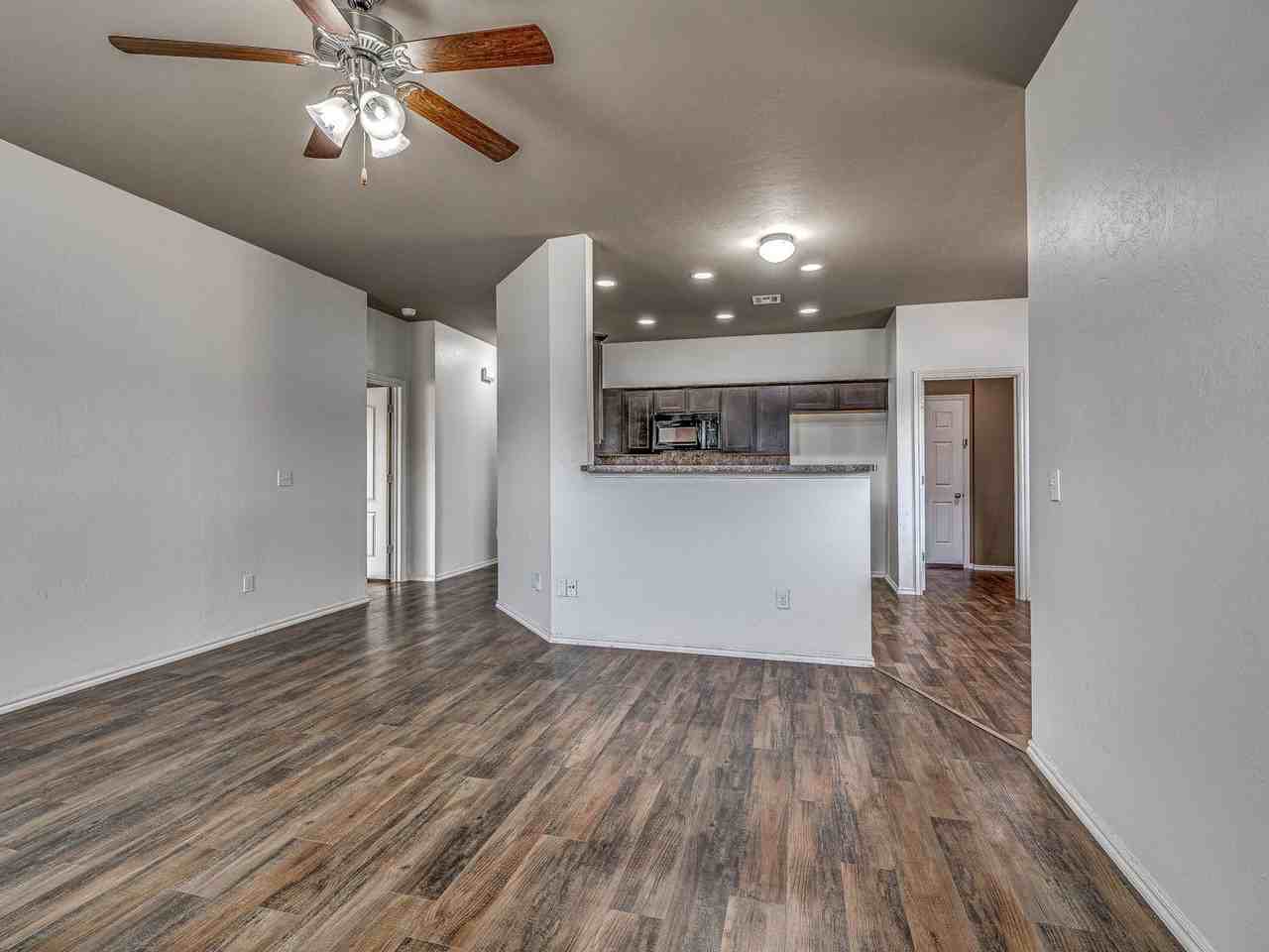 1512 Eagle Dr - Photo 3 of 17