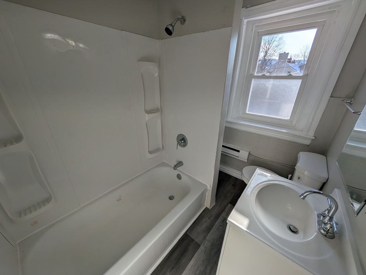 240 E Hamilton St - Photo 5 of 8