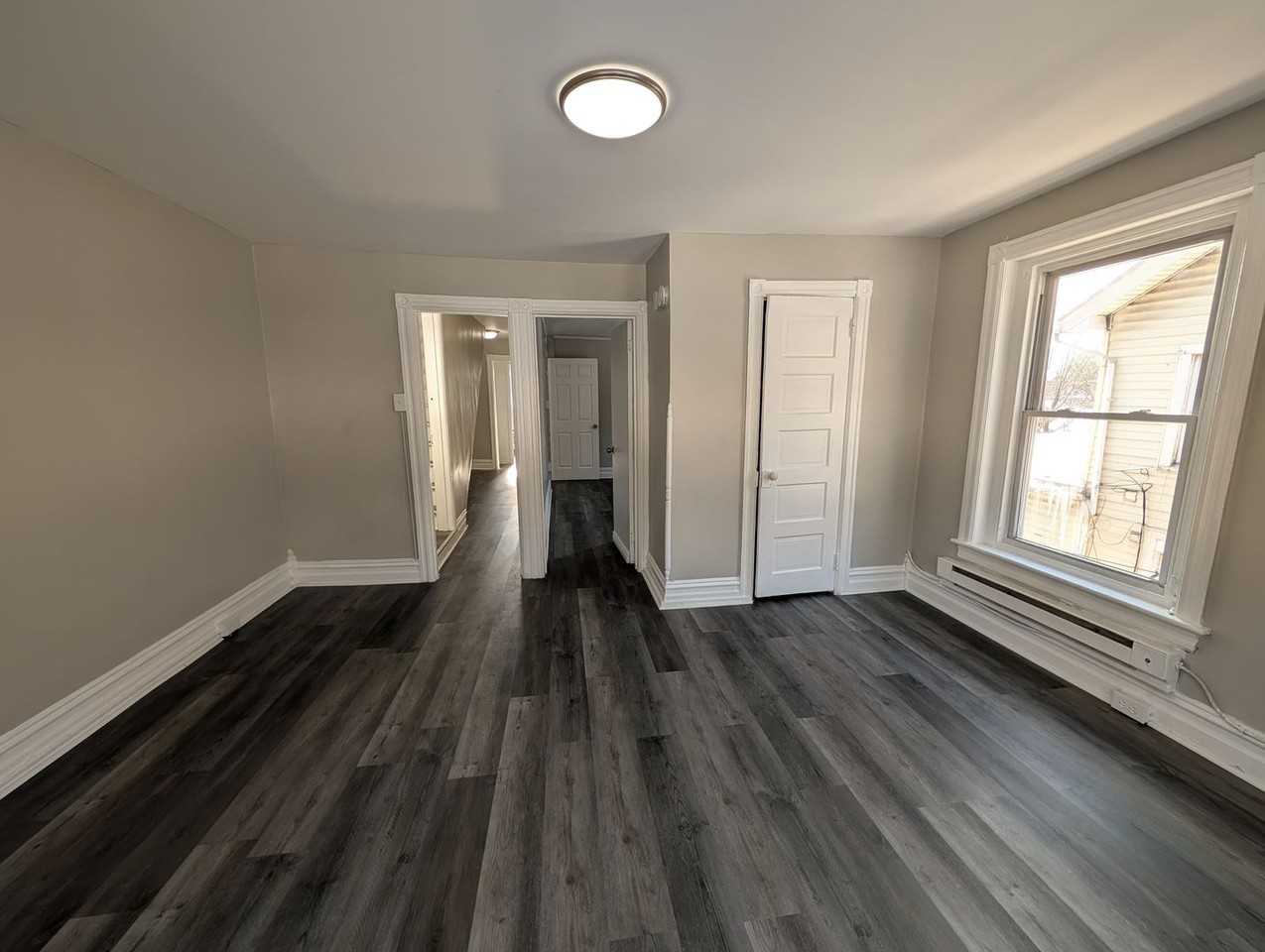 240 E Hamilton St - Photo 6 of 8