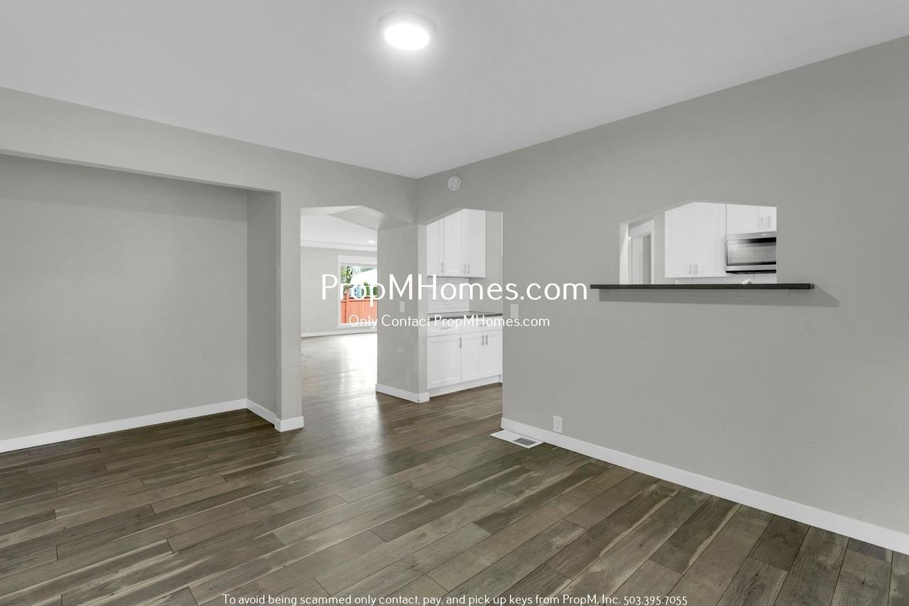 7307 Se 76th Ave #A - Photo 6 of 24