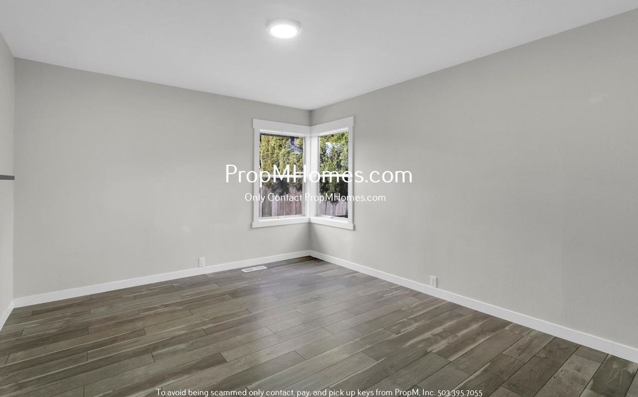 7307 Se 76th Ave #A - Photo 7 of 24