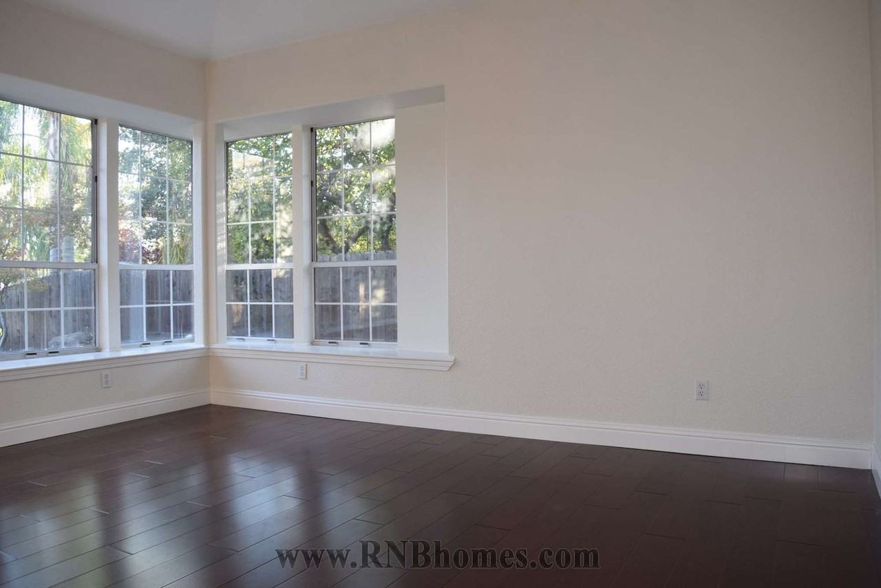 303 Ironwood Cir - Photo 3 of 26