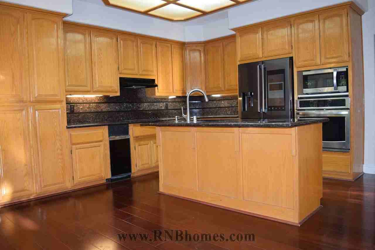 303 Ironwood Cir - Photo 4 of 26