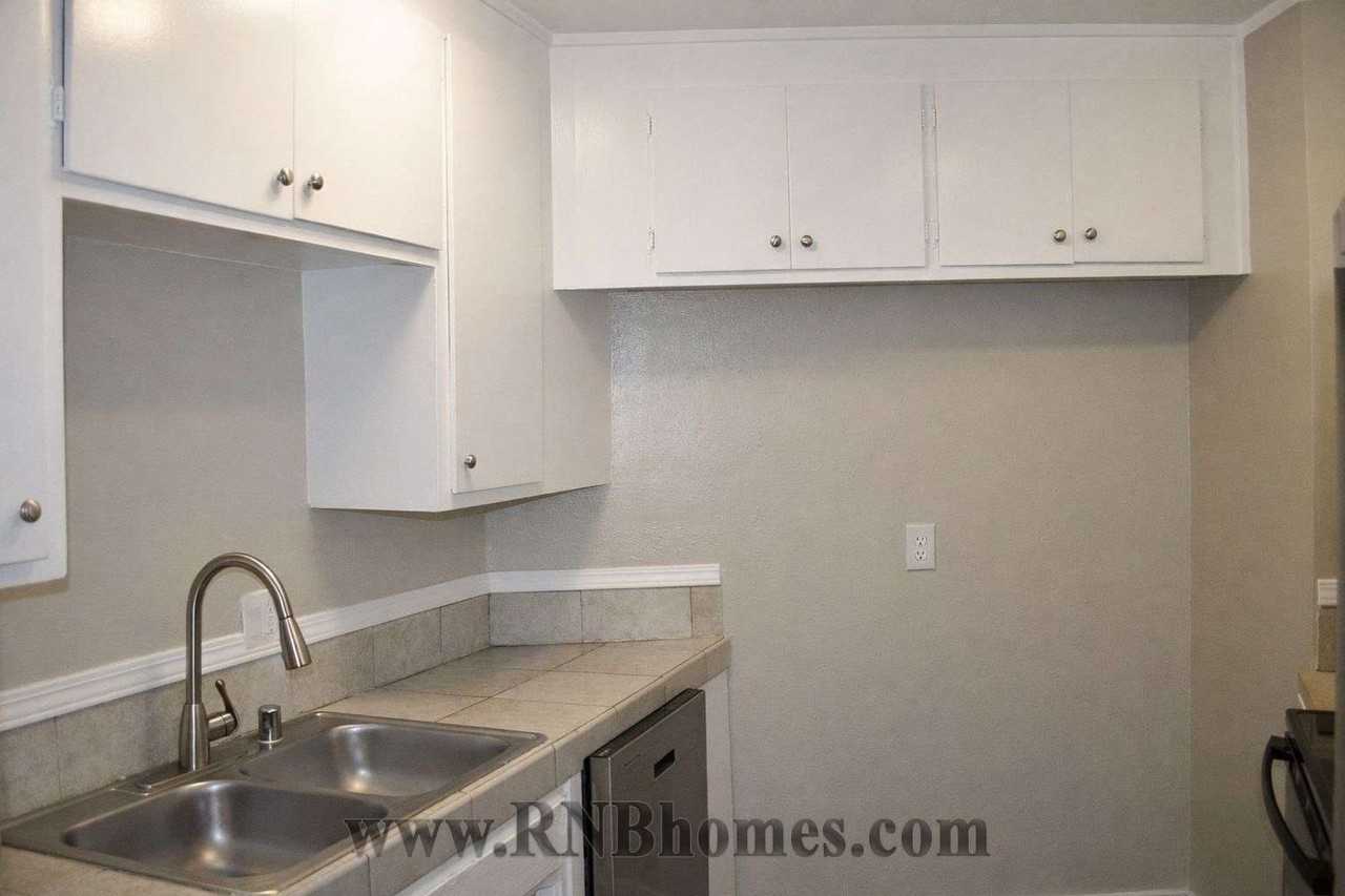 6049 Northcrest Cir #2 - Photo 7 of 13