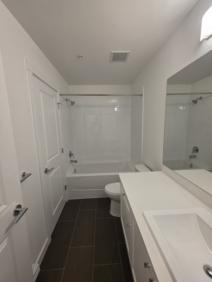 15777 85 Avenue #506 - Photo 2 of 9