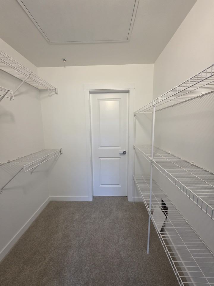 15777 85 Avenue #506 - Photo 7 of 9