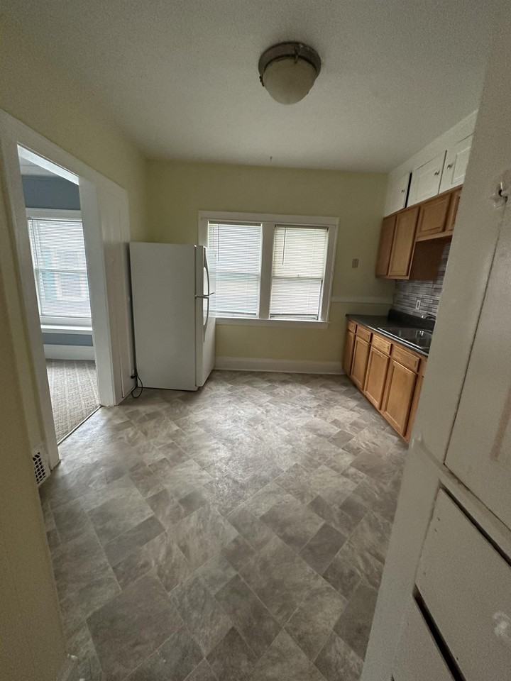 4813 E 84th St - Photo 4 of 19