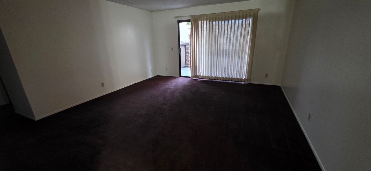 194 Fashion Park Pl - Photo 6 of 13