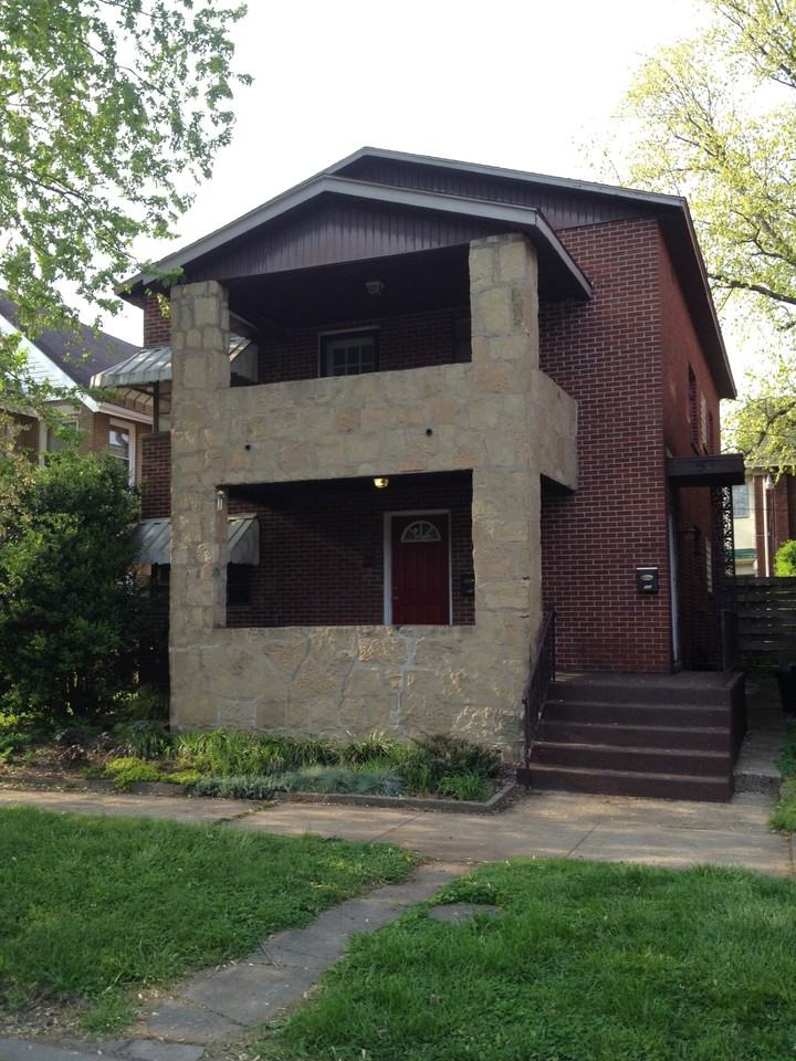 944 12th Ave - Photo 2 of 8