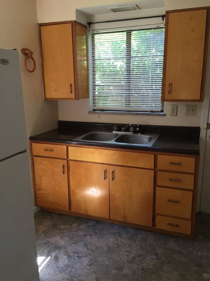 944 12th Ave - Photo 7 of 8