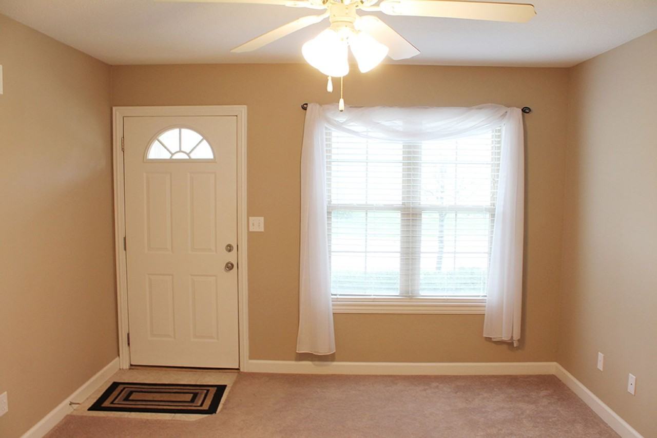 1304 E Brown School Rd - Photo 6 of 31