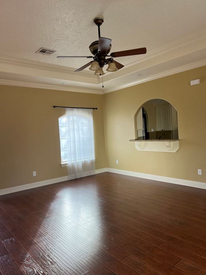 317 Barbara Dr - Photo 4 of 20