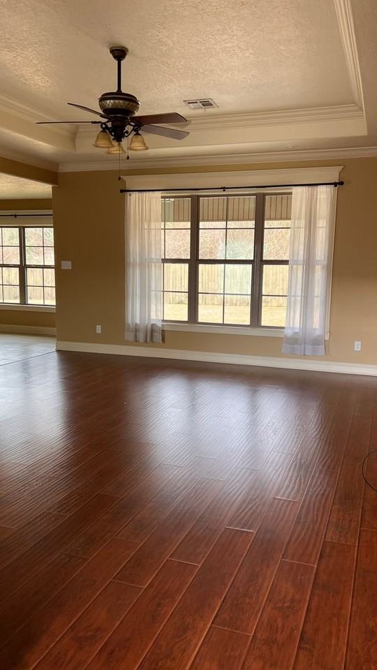 317 Barbara Dr - Photo 5 of 20