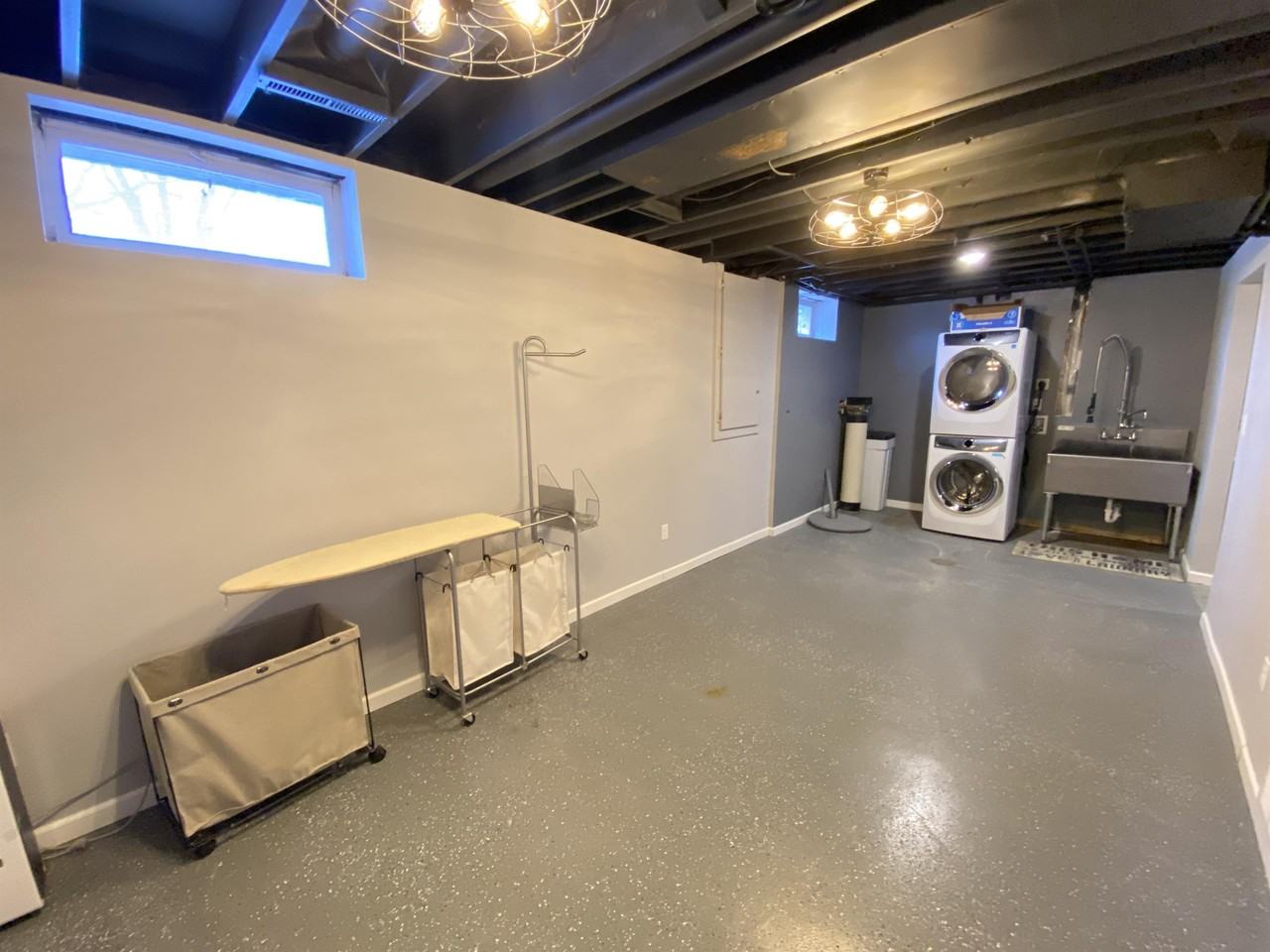 1540 5th Ave Sw - Photo 3 of 21