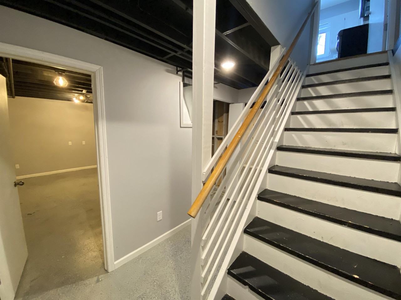 1540 5th Ave Sw - Photo 2 of 21