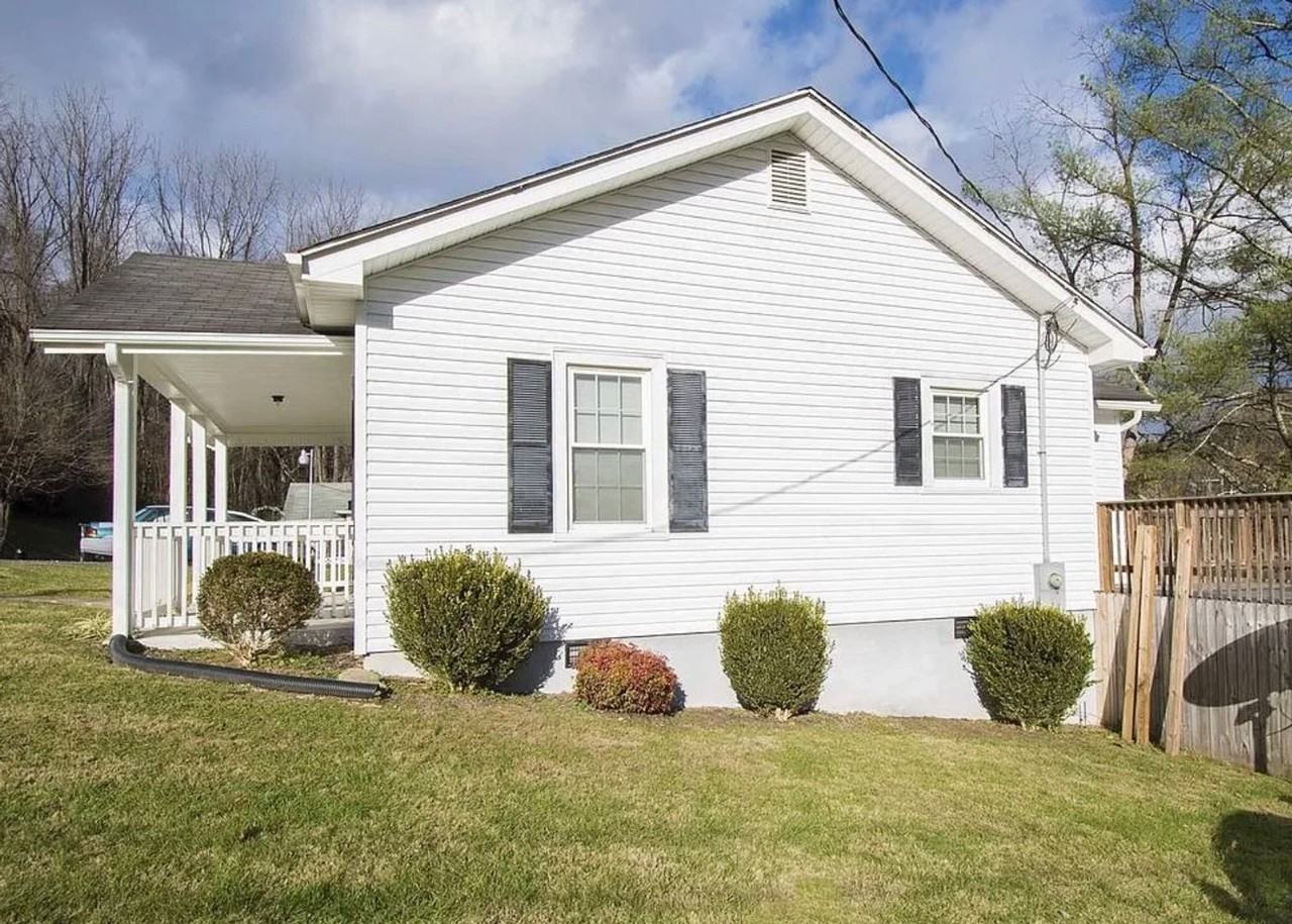 810 Monroe Ave - Photo 2 of 15