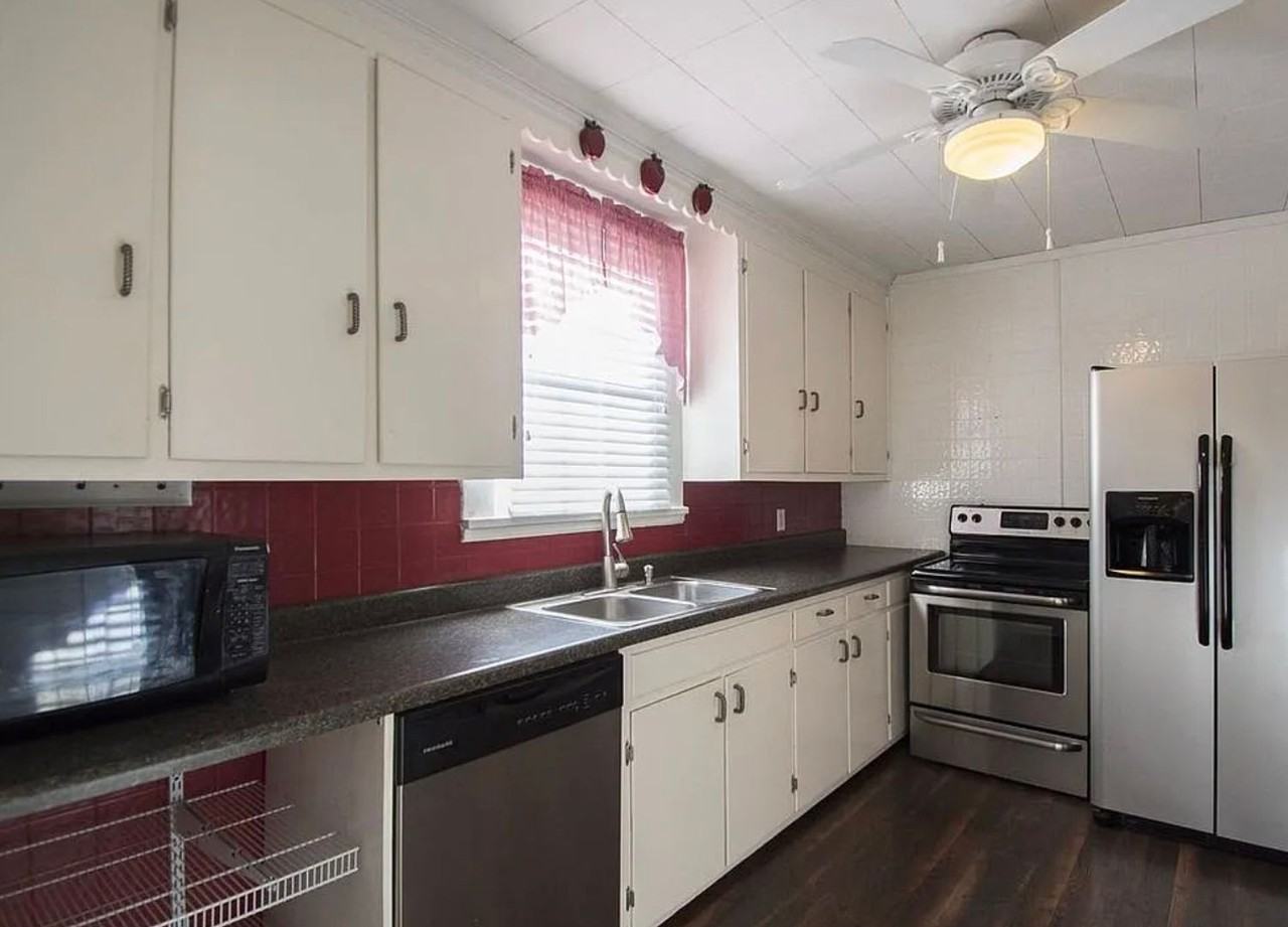 810 Monroe Ave - Photo 6 of 15