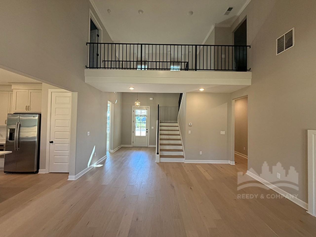 205 Valleyview Ln - Photo 3 of 10