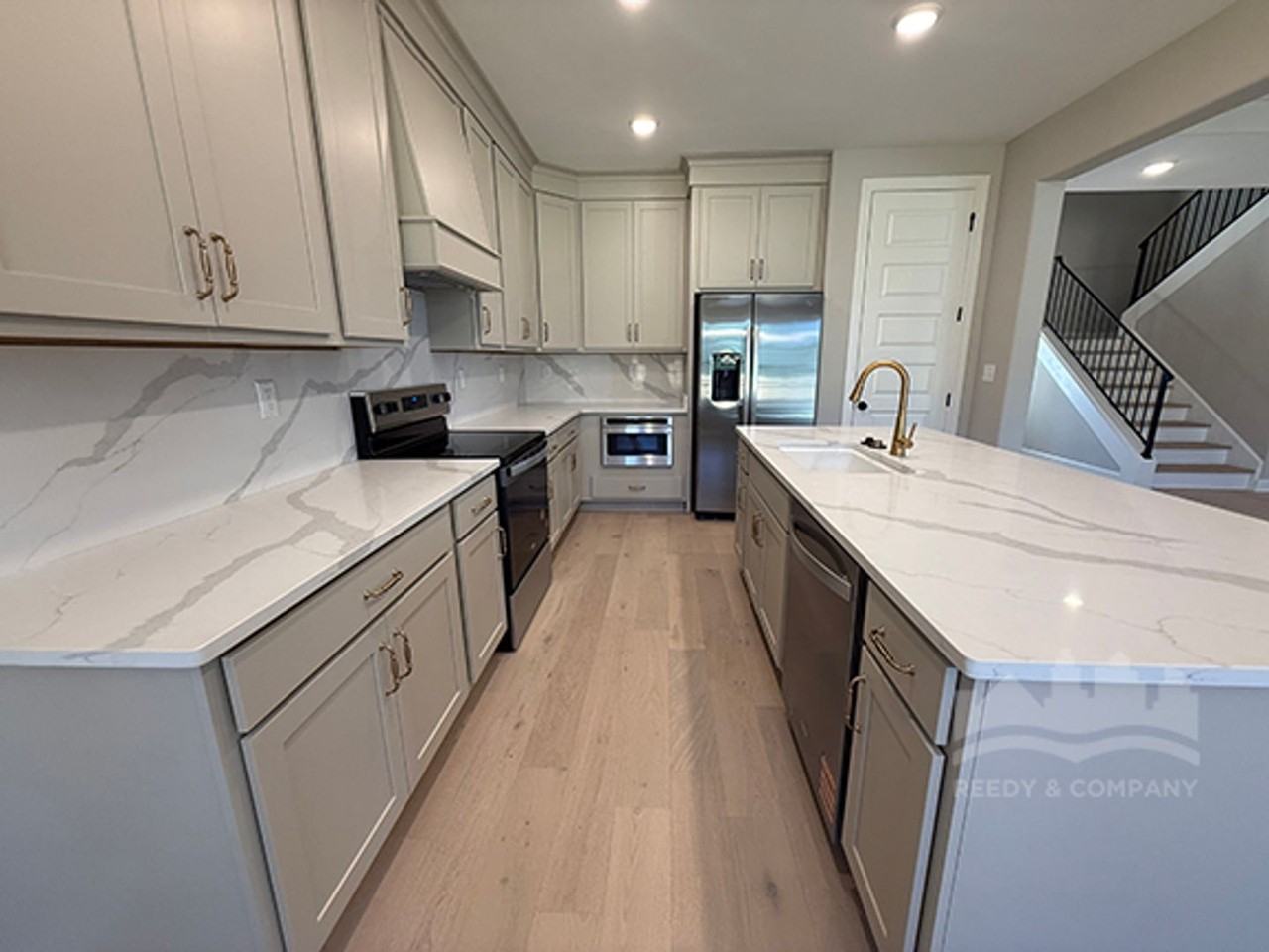 205 Valleyview Ln - Photo 4 of 10