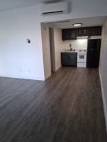 Hampton Court Apartments - Photo 1 of 1