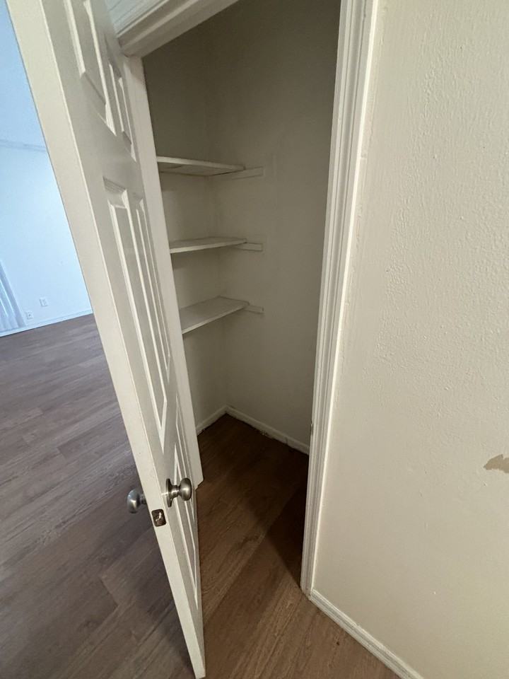 2401 Atlas Rd #B - Photo 3 of 18