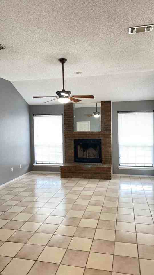 2006 Sundown Dr - Photo 2 of 6