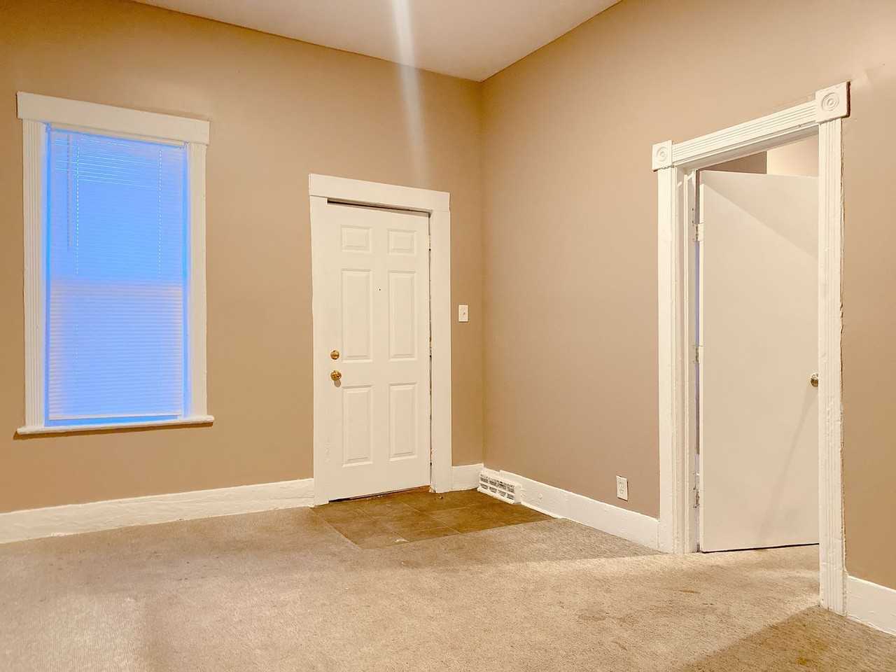 1942 S 16th St - Photo 3 of 27