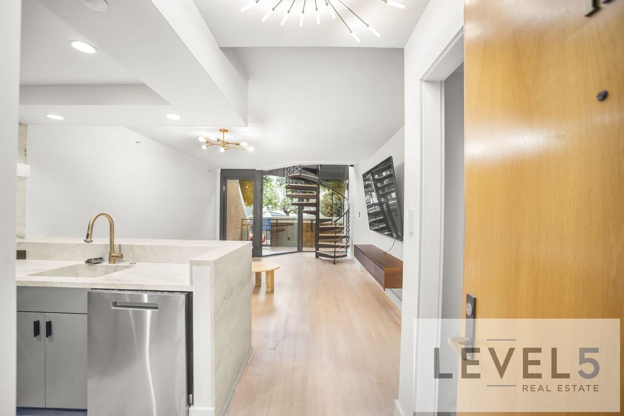 101 Lombard Street #11e - Photo 5 of 24