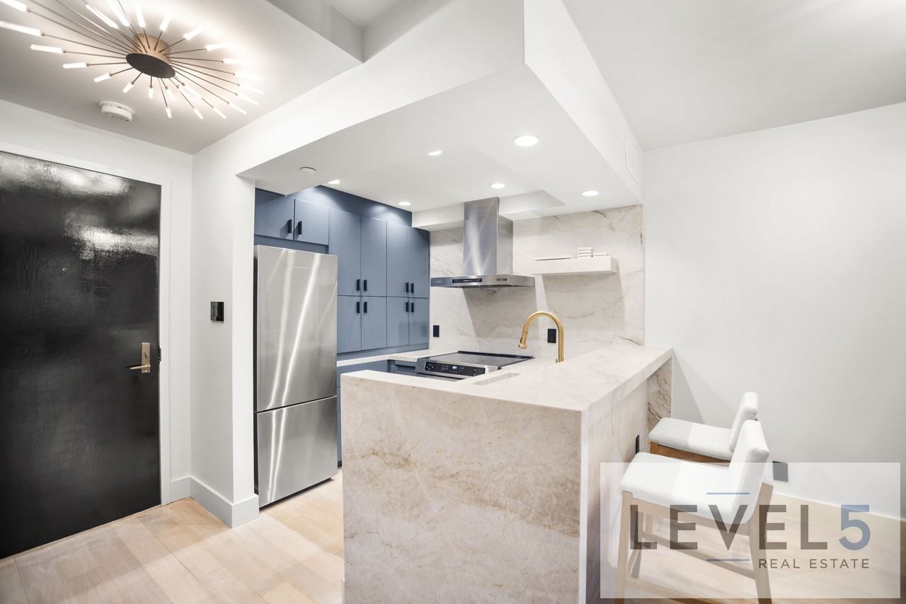 101 Lombard Street #11e - Photo 7 of 24