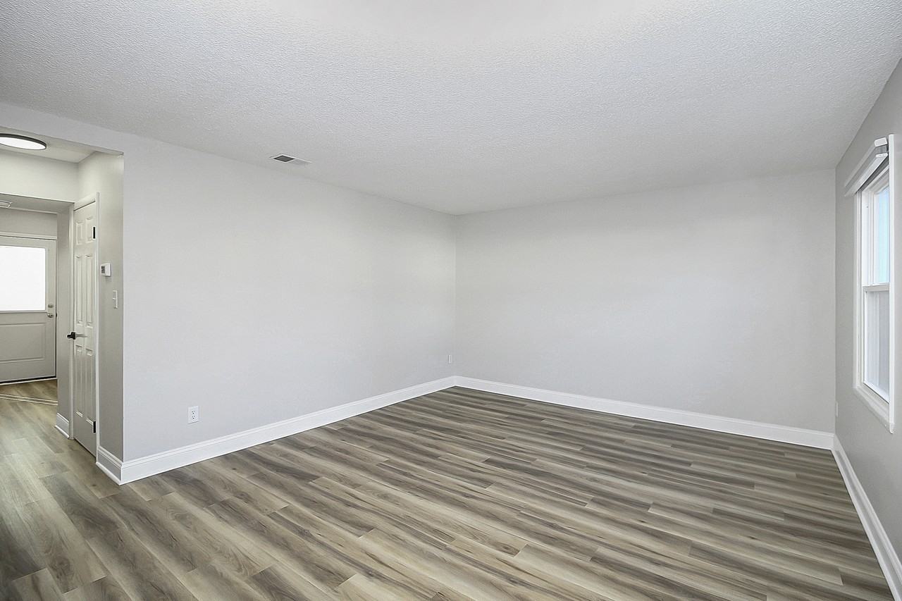 1524 Waybridge Ln #1 - Photo 3 of 12