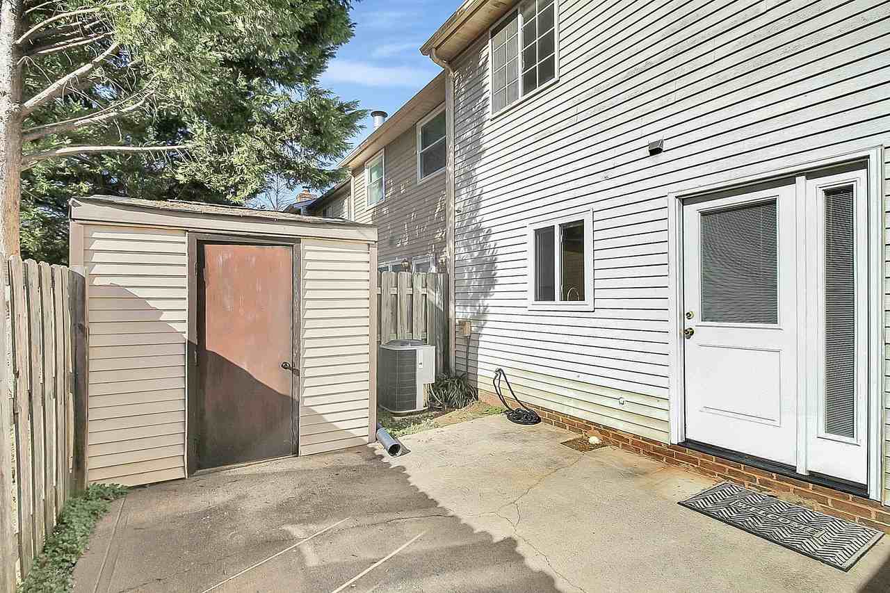 1524 Waybridge Ln #1 - Photo 4 of 12