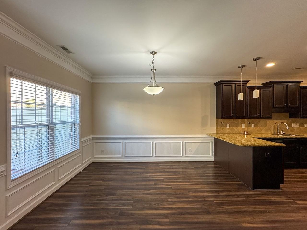 1120 Braybrooke Pl - Photo 7 of 26