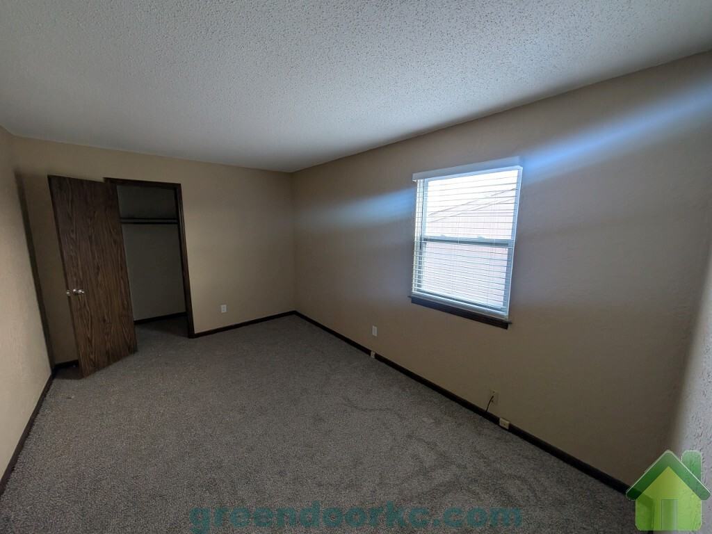 16600 W 141st St #16600 - Photo 4 of 14