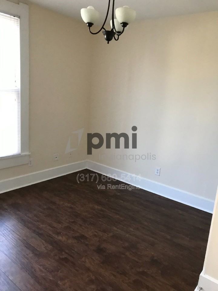 241 E 9th St #8 - Photo 7 of 10