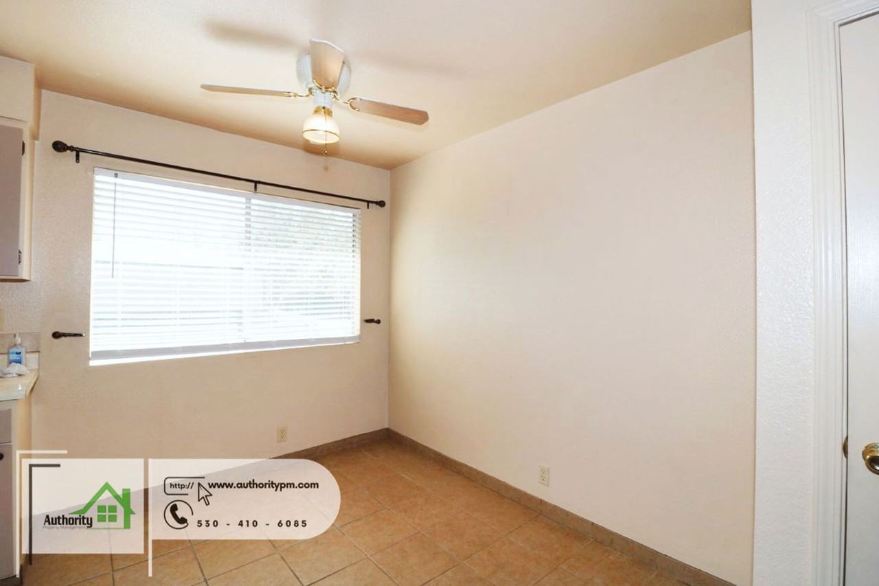 1553 Bramble Pl #3 - Photo 6 of 13