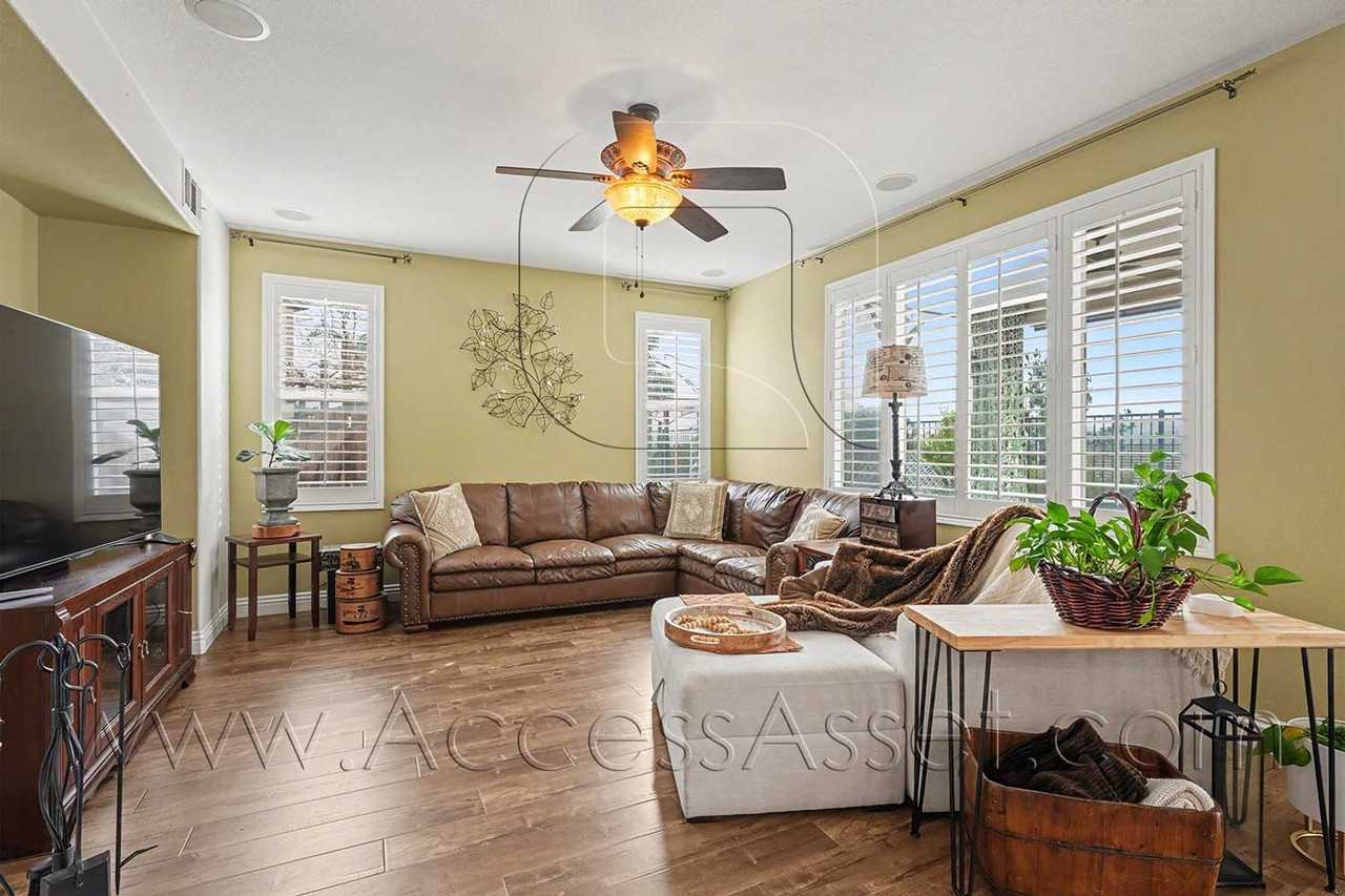 28795 Butler Cir - Photo 4 of 49