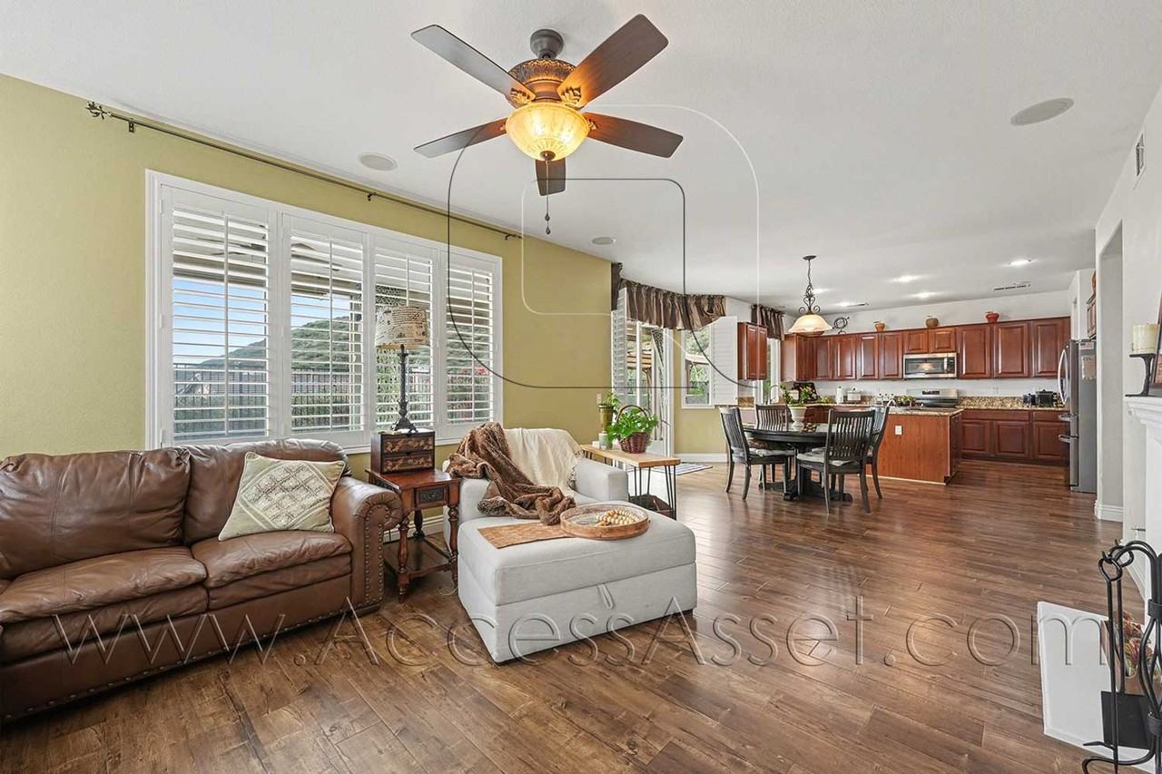 28795 Butler Cir - Photo 5 of 49