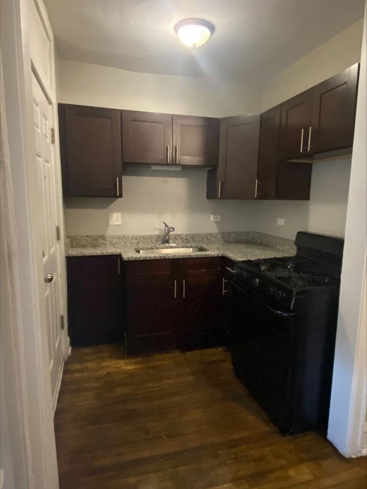 6904 S Cregier Ave - Photo 5 of 10