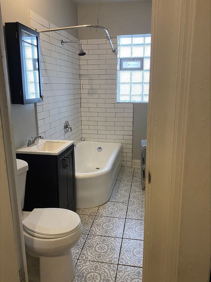 6904 S Cregier Ave - Photo 6 of 10