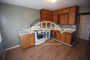 featured image of 331 E Deer Pl
